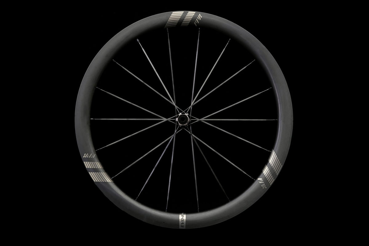 Farsports EVO S4 45 mm wheelset photographed on black