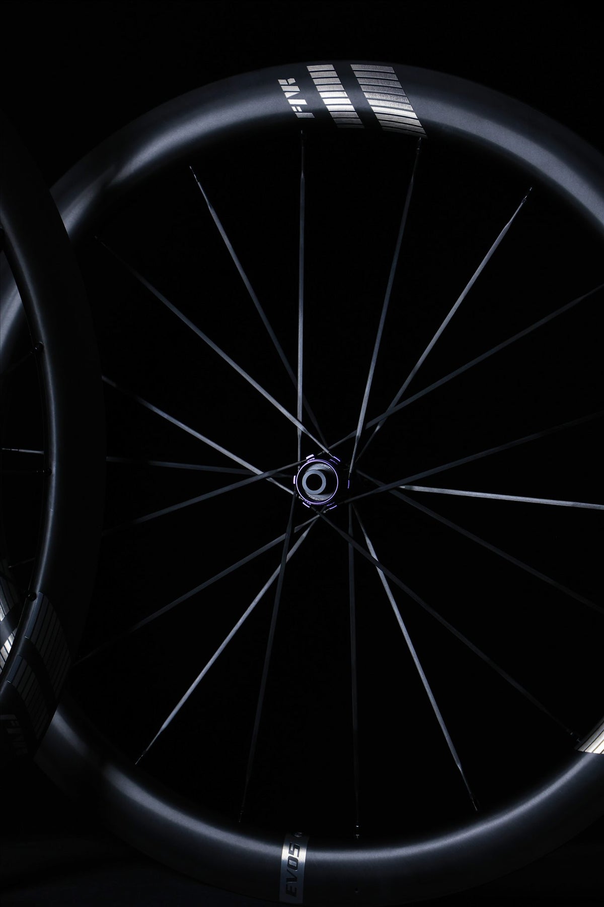 Roue avant Farsports EVO S5 Purple Hub, rayons carbone et moyeu violet