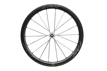 Farsports S4 wheel, three-quarter view with bladed carbon spokes
